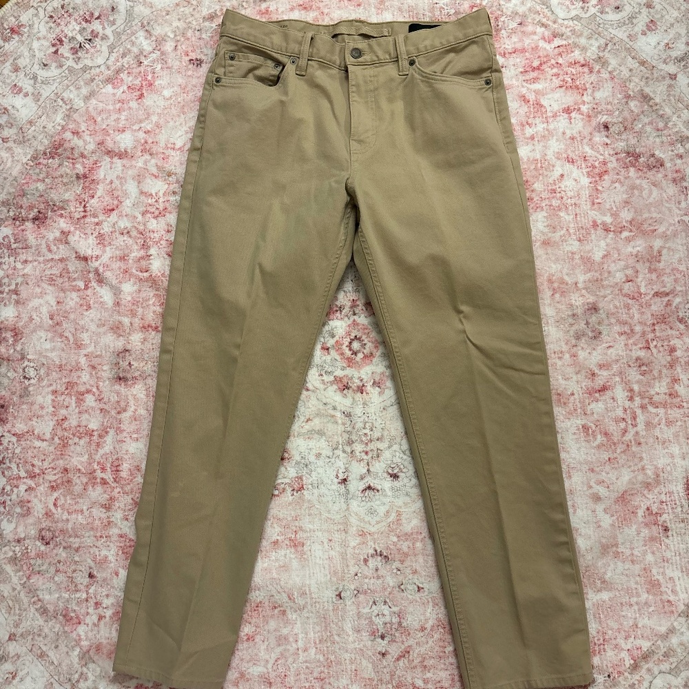 Like New Banana Republic Jeans Size 31x32 but actually 31x26